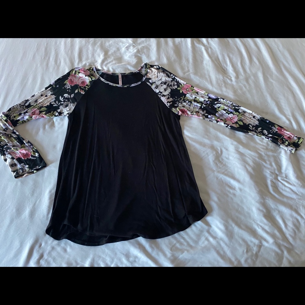 Floral Sleeve Top